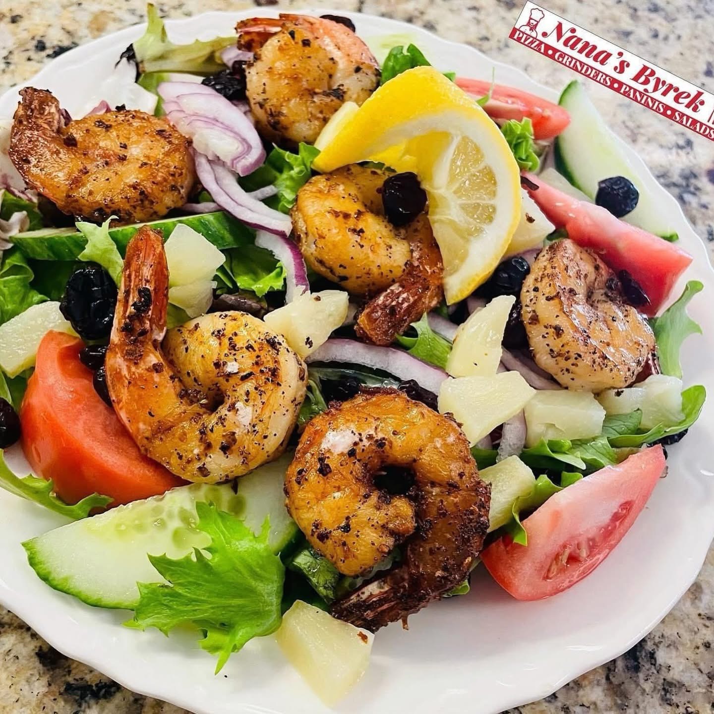 Garden salad with grilled shrimp
