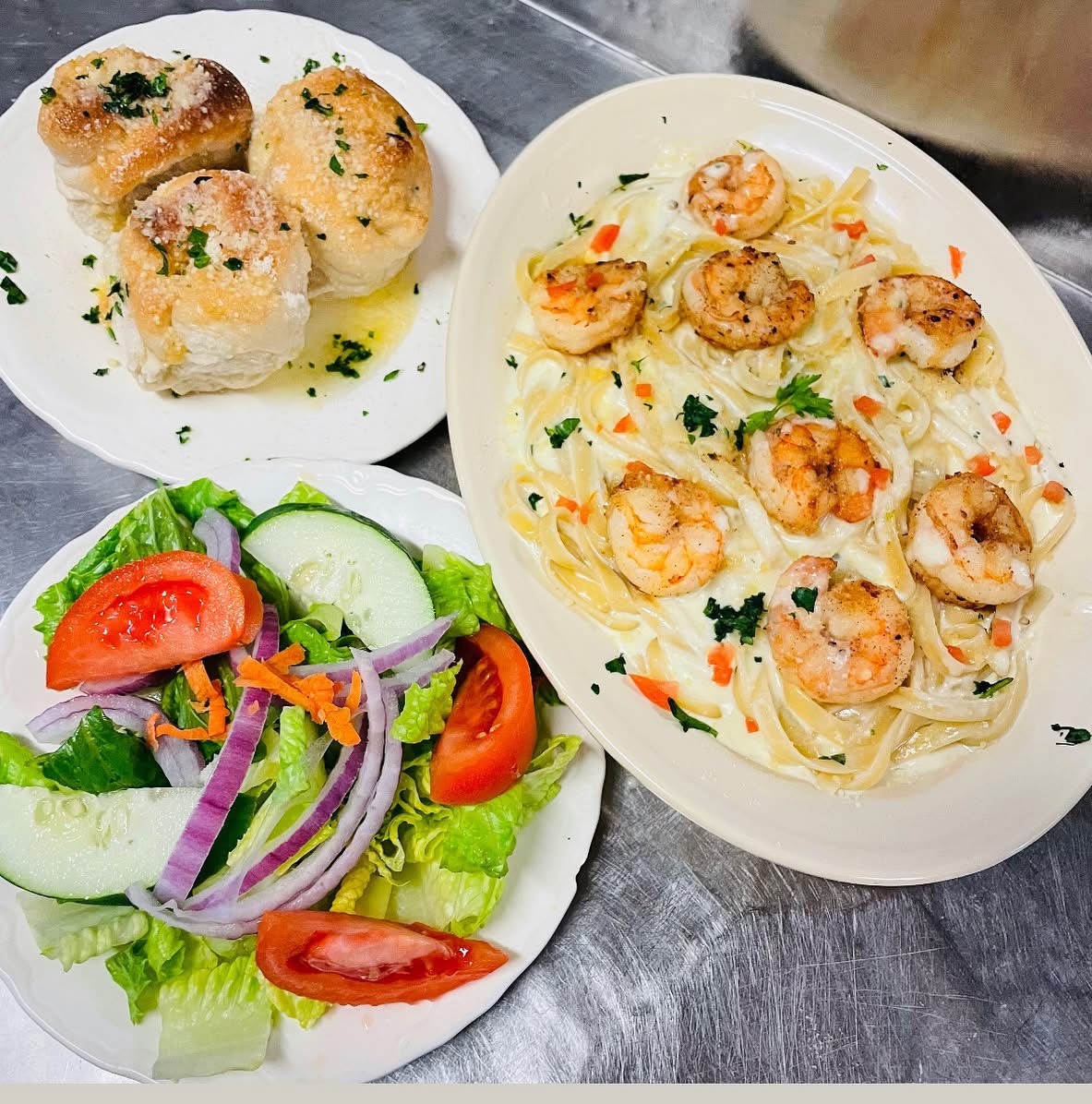 Shrimp Alfredo and Garden salad