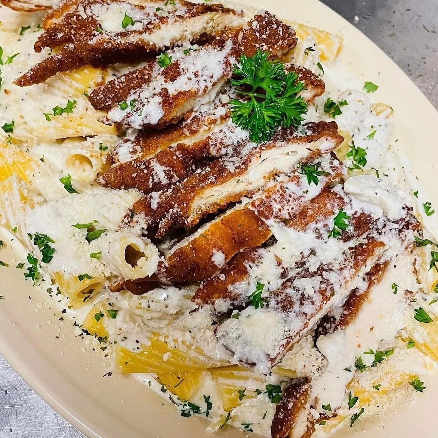 Pasta Alfredo with Crispy chicken dinner